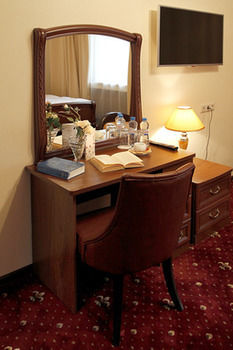Leonart Hotel