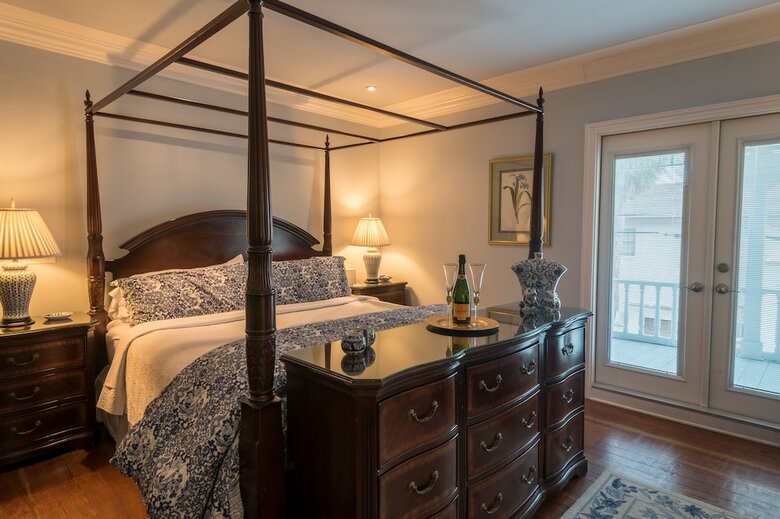 Bed & Breakfast The Kenwood Inn