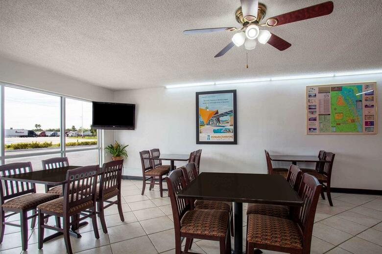 Hotel Howard Johnson Inn Vero Beach I95