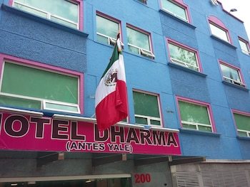Hotel Dharma