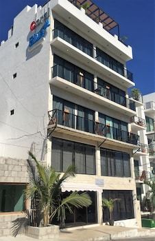 Aparthotel Encantada Condohotel