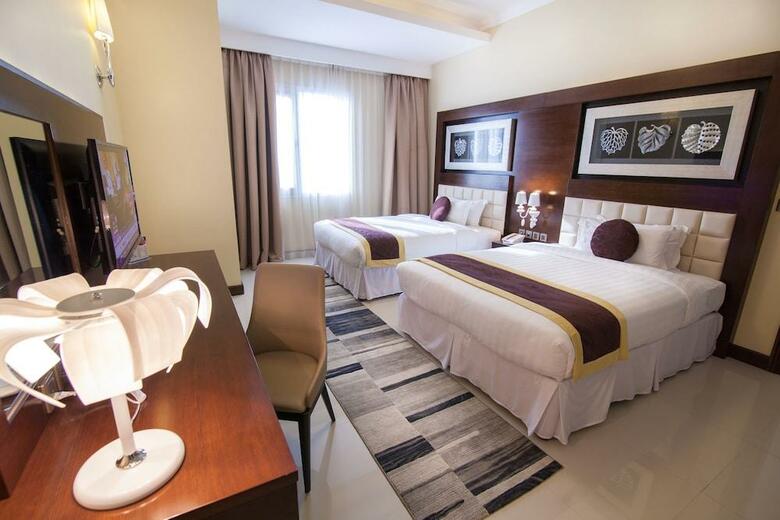 Atiram Premier Hotel