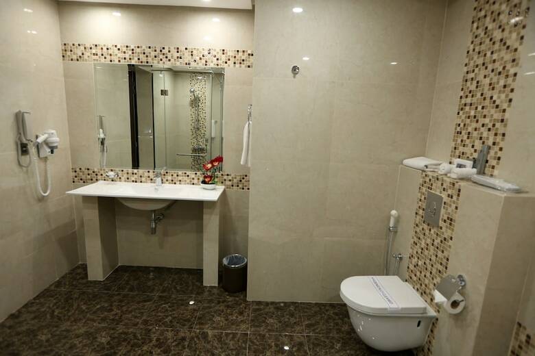 Atiram Premier Hotel