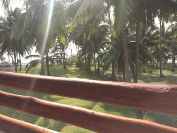 Hotel The Ford Sunset Beach Resort