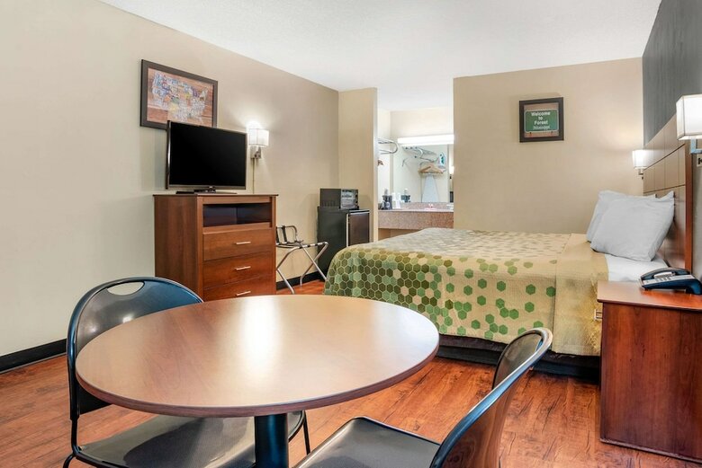 Hotel Econo Lodge Inn And Suites
