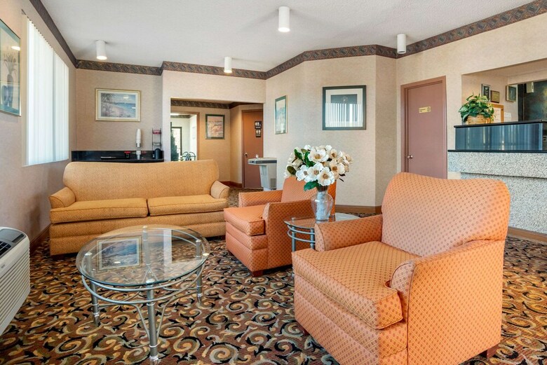 Hotel Econo Lodge Inn And Suites