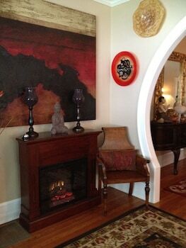 Bed & Breakfast Red Bud Manor