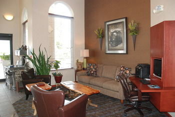 Holiday Inn Express Hotel & Suites Hill City