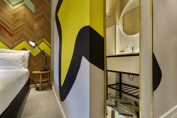 Cucu Hotel