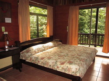 Posada Heliconias Lodge And Rainforest