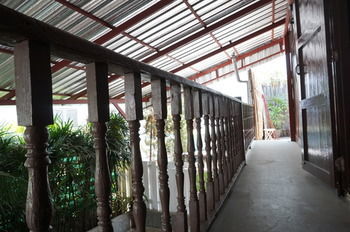 Baan Park Raak Backpacker Hostel