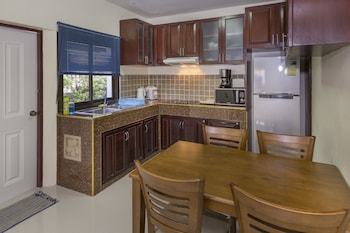 Baan Kanittha - 6 Bedrooms Private Pool Villa