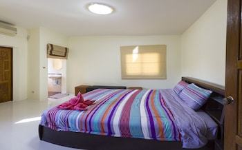 Baan Kanittha - 6 Bedrooms Private Pool Villa