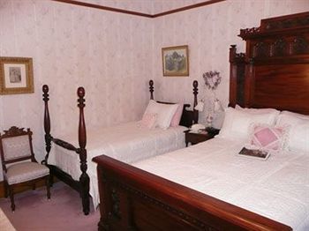 Squiers Manor B&B