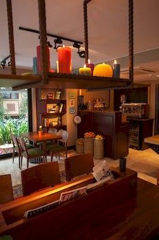 Hotel Juliet Rooms & Kitchen