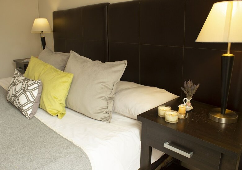 Uvas Apartments