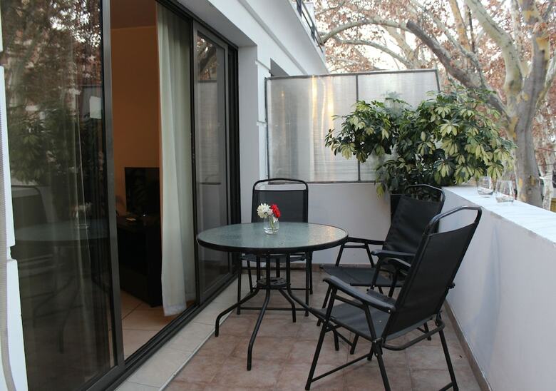Uvas Apartments