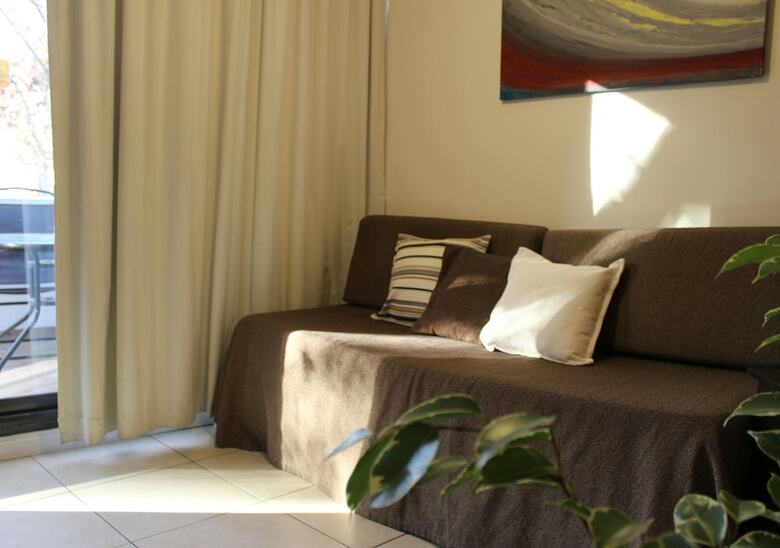 Uvas Apartments