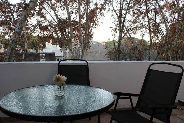 Uvas Apartments