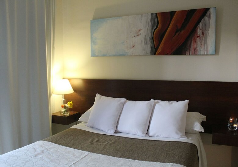 Uvas Apartments