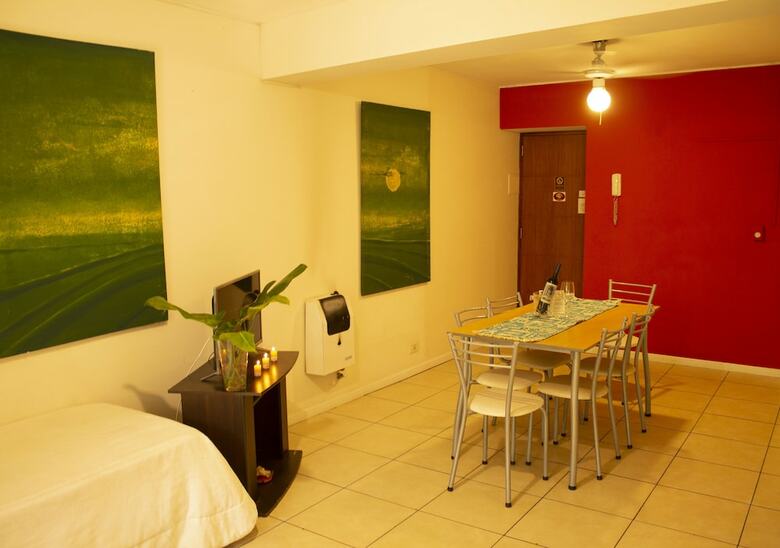 Uvas Apartments
