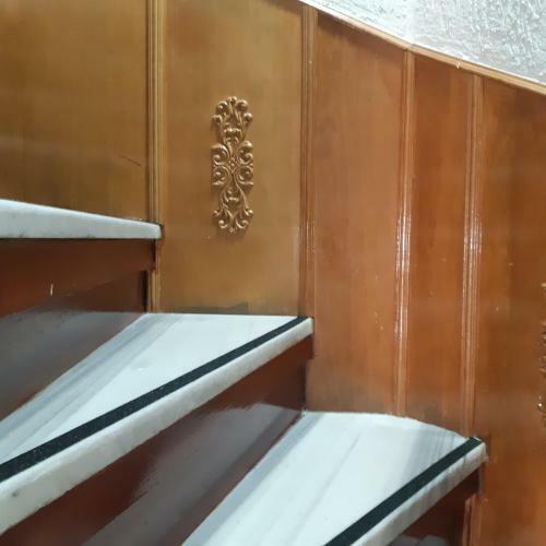 Walnut Shell Hotel