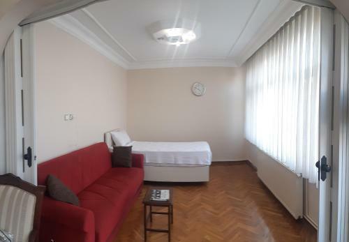 Walnut Shell Hotel