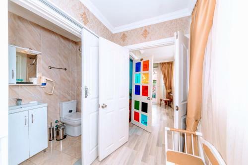Walnut Shell Hotel