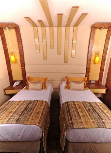 Avin Hotel