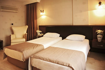 Hotel �st�n Otel Alsancak
