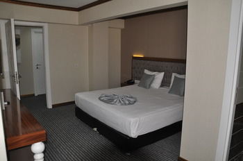 Grand Sera Hotel