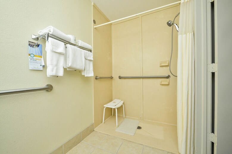 Hotel Quality Inn & Suites