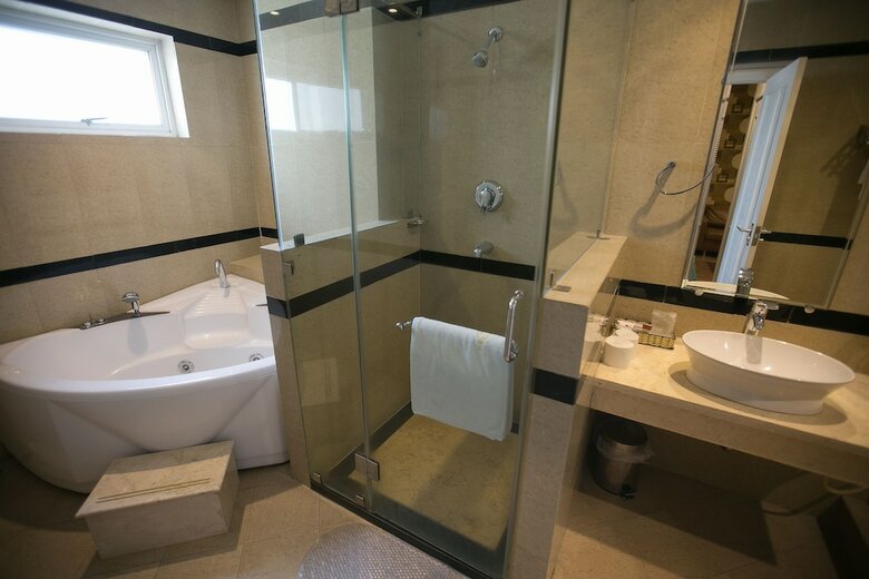 King Star Hotel Thai Van Lung