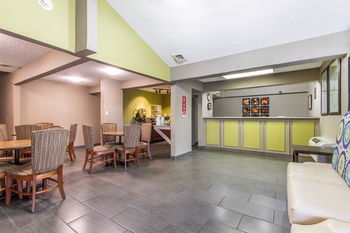 Hotel Econo Lodge Inn & Suites