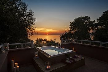 Hotel Nautical Faralya