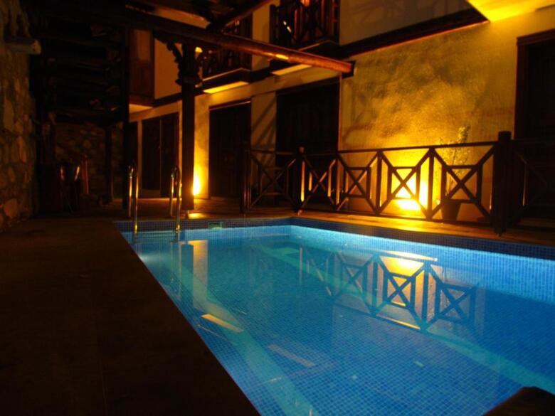 Hotel Amazon Petite Palace