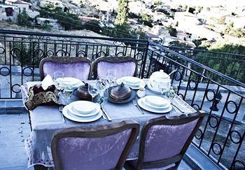 Cave Art Hotel