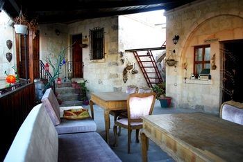 Cave Art Hotel