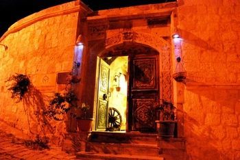 Cave Art Hotel