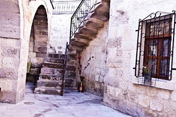 Cave Art Hotel