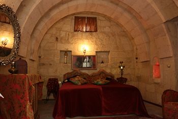 Cave Art Hotel