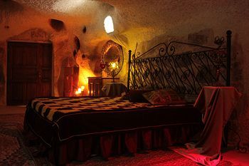 Cave Art Hotel