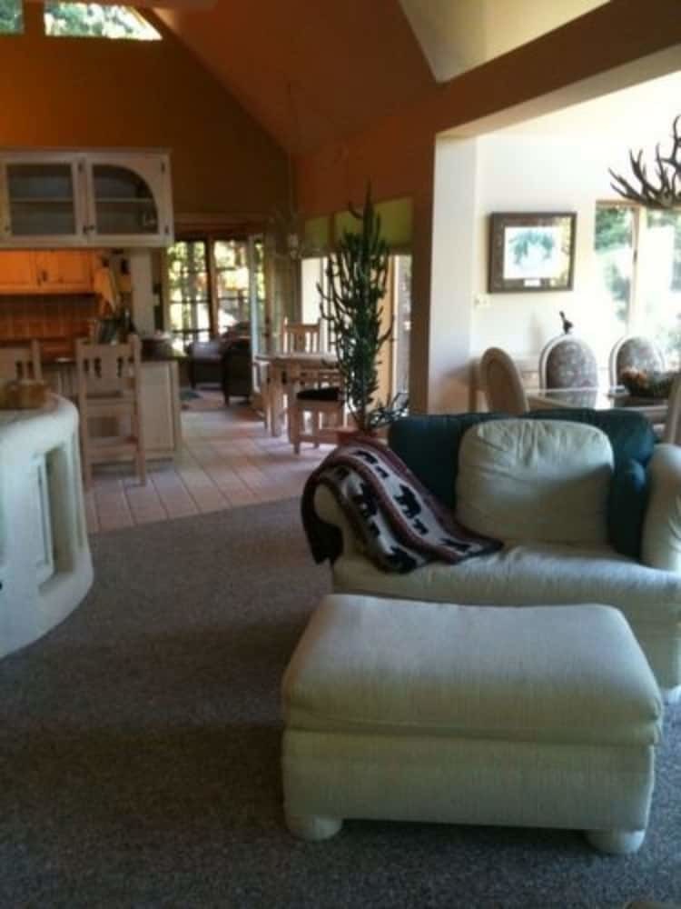 Bed & Breakfast Serenity Now