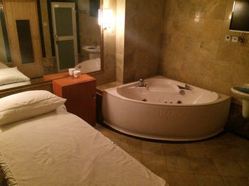 Sahul Hotel