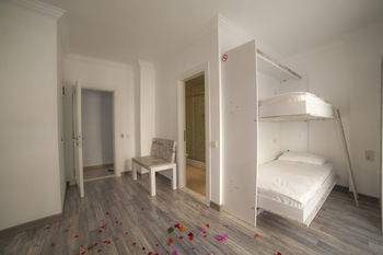 Nur Hotel