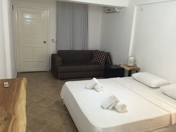 Hotel Pataros