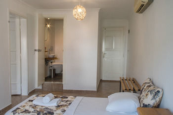 Hotel Pataros