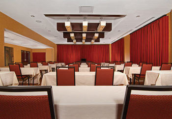 Hotel Courtyard By Marriott Downtown Memphis
