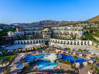 Hotel Sianji Well-being Resort
