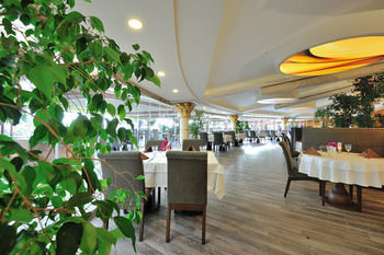 Hotel Sianji Well-being Resort